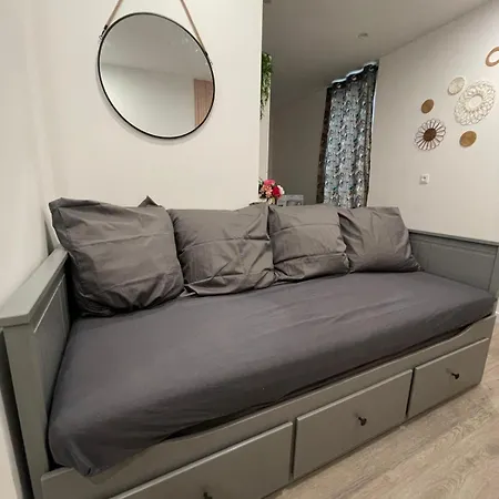 F4 Elegant - Cosy Apartament