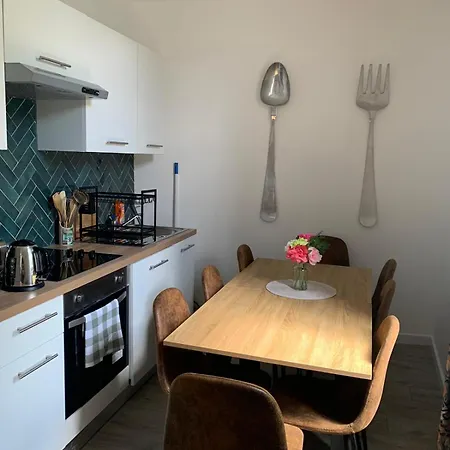 F4 Elegant - Cosy *